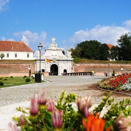 Апартаменти Sfanta Ecaterina - Garsoniera Алба-Юлія Екстер'єр фото